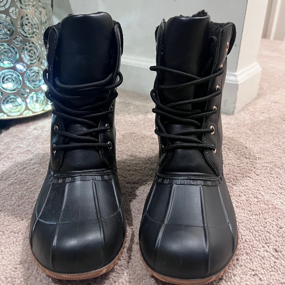 Black Lace-Up Duck Boots